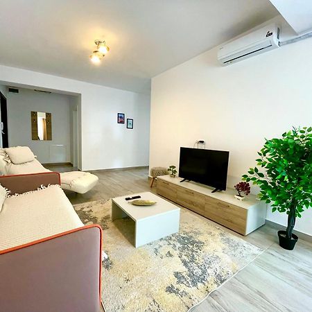 Soho Apartment - City View With Rooftop Garden Βουκουρέστι Εξωτερικό φωτογραφία