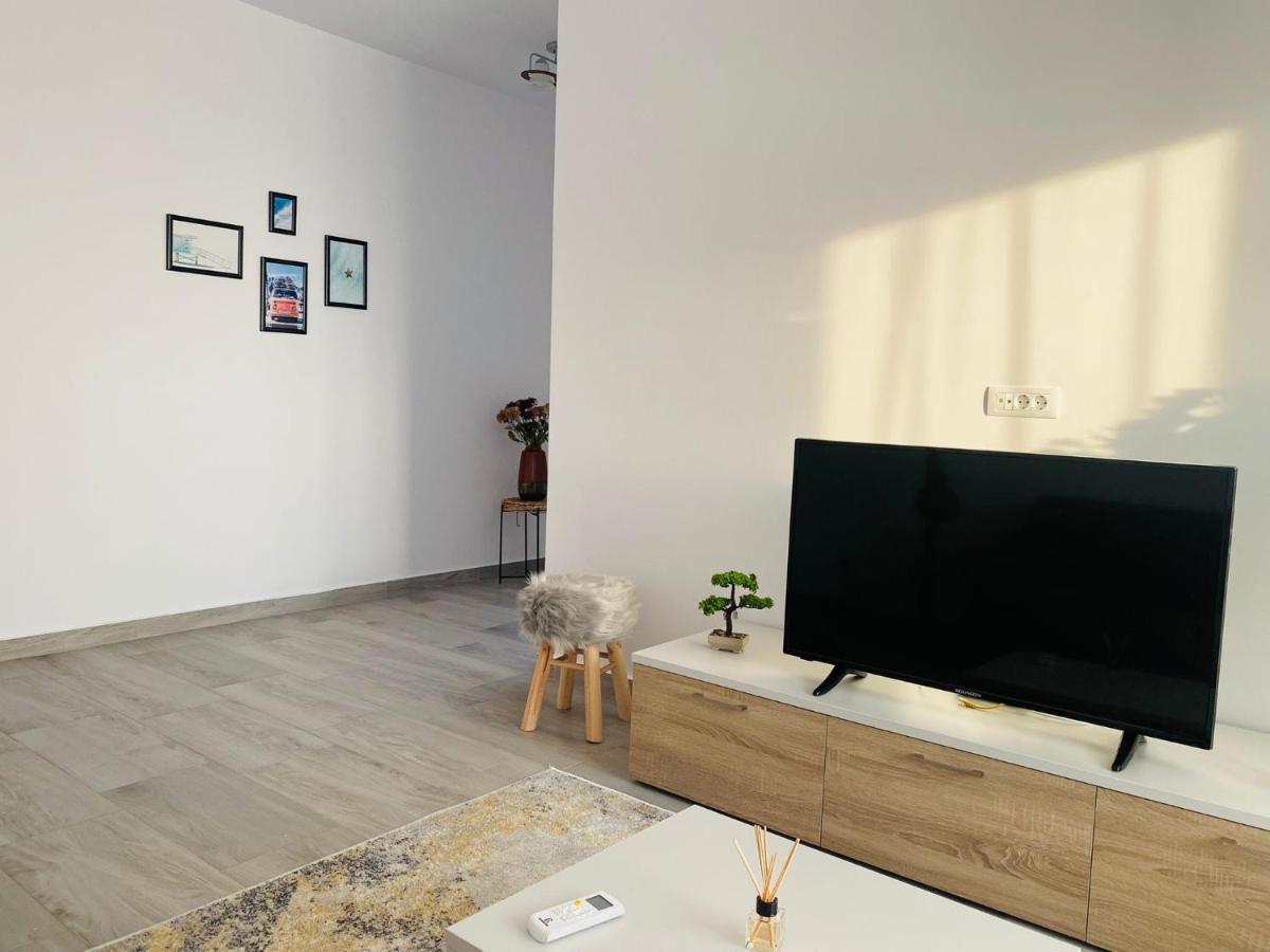 Soho Apartment - City View With Rooftop Garden Βουκουρέστι Εξωτερικό φωτογραφία
