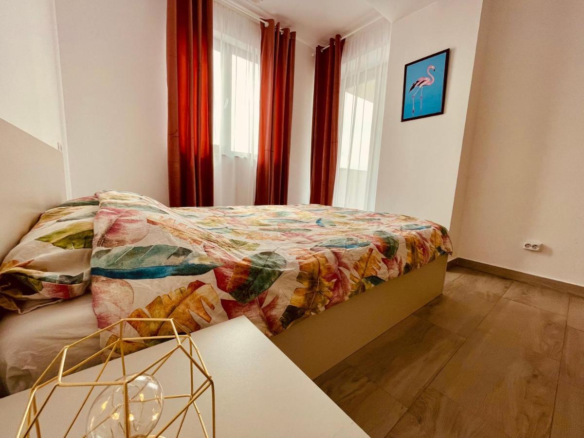 Soho Apartment - City View With Rooftop Garden Βουκουρέστι Εξωτερικό φωτογραφία