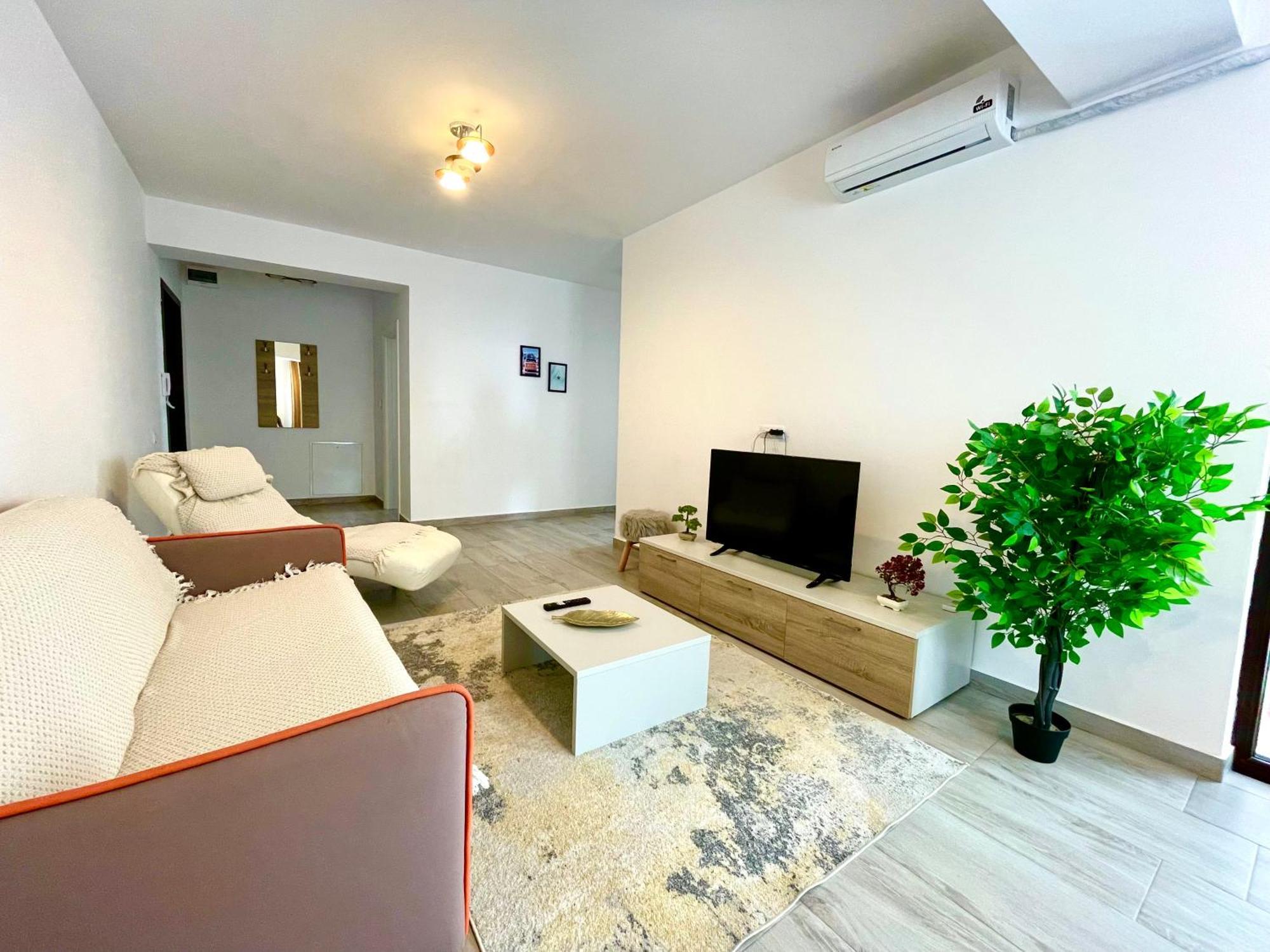 Soho Apartment - City View With Rooftop Garden Βουκουρέστι Εξωτερικό φωτογραφία